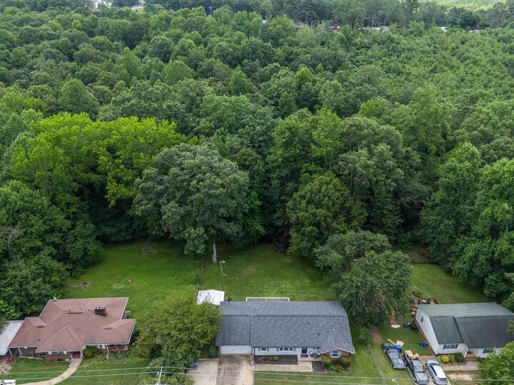 Property Photo: 205 Maxie Avenue SC 29611