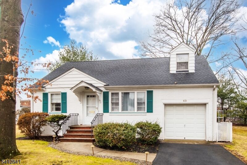Property Photo:  821 Milton Blvd  NJ 07065 