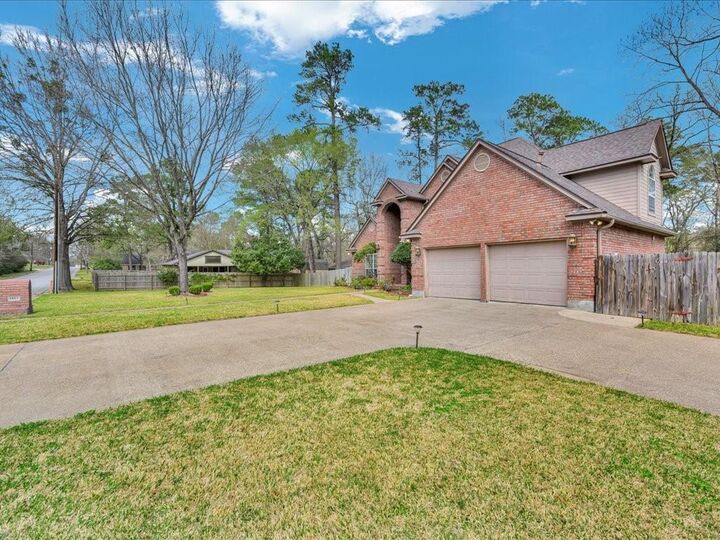 Property Photo:  1803 Live Oak Lane  TX 75904 