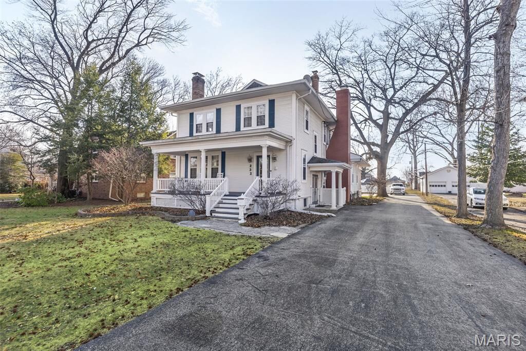 Property Photo:  232 S 9th Street  IL 62095 