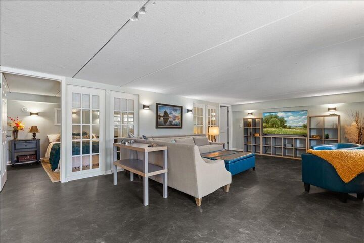 Property Photo:  W921 Kettle Moraine Ln 7  WI 53010 