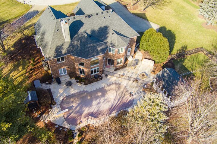 Property Photo:  38W509 Golfview Court  IL 60175 