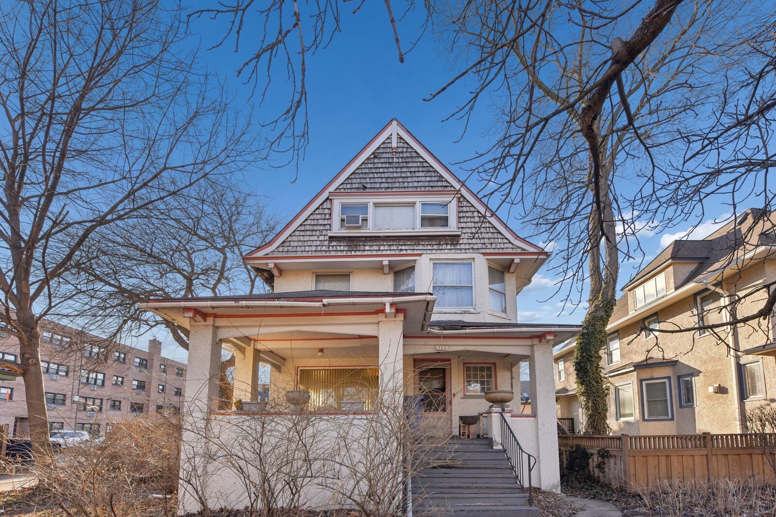 Property Photo:  325 S Elmwood Avenue  IL 60302 
