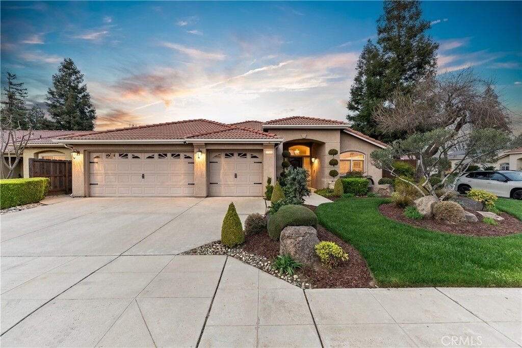 Property Photo:  2168 E Powers  CA 93720 
