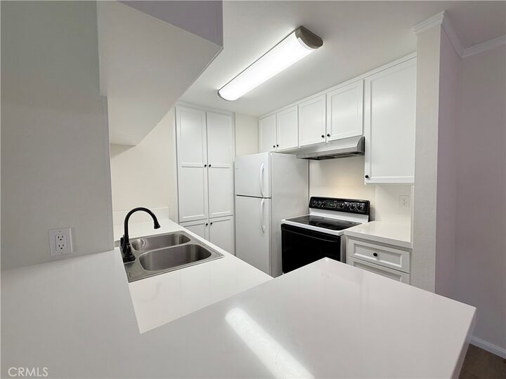 Property Photo:  806 Coriander Drive H  CA 90502 