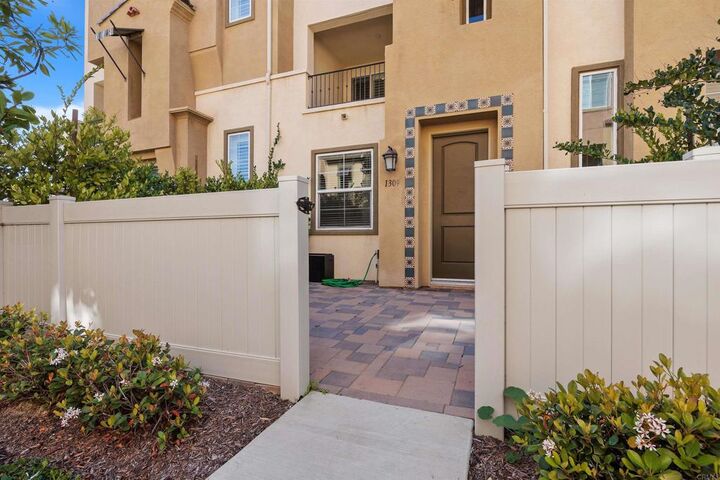 Property Photo:  1309 Via Lucero  CA 92056 