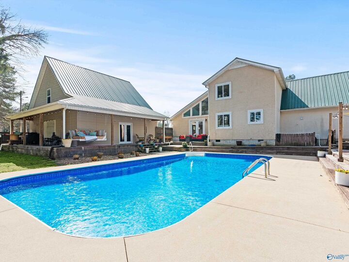 Property Photo:  120 Preston Cove Road  AL 35769 
