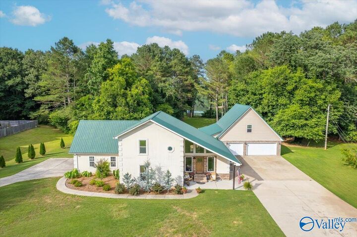 Property Photo:  120 Preston Cove Road  AL 35769 
