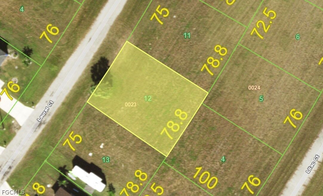 Property Photo:  8 Laurel Court  FL 33946 