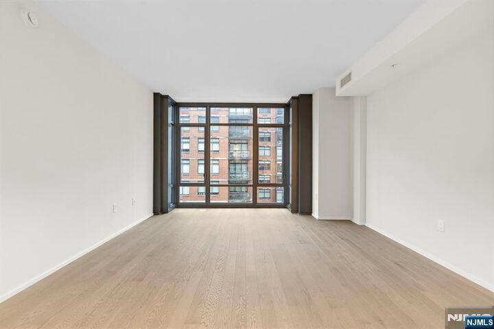Property Photo:  1425 Hudson Street 6C  NJ 07030 