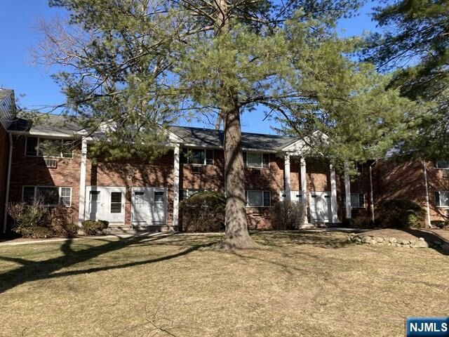 Property Photo:  208 Washington Drive  NJ 07446 