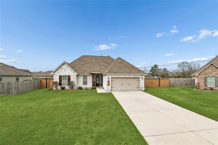 Property Photo:  42209 Atmore Place  LA 70454 
