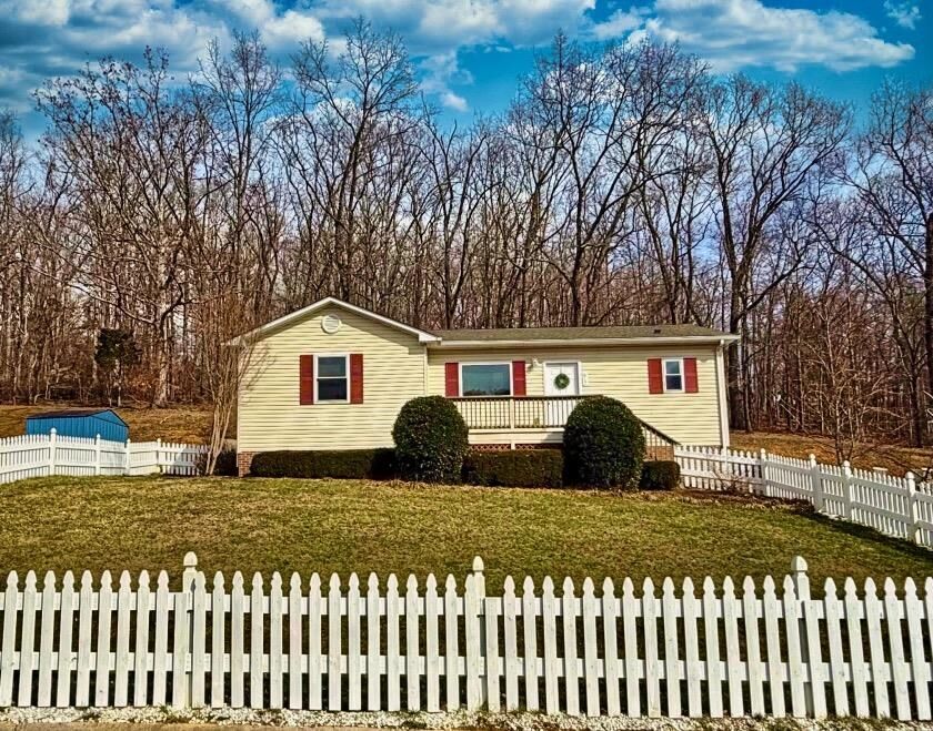 Property Photo:  612 Cedar Hill Drive  VA 24060 