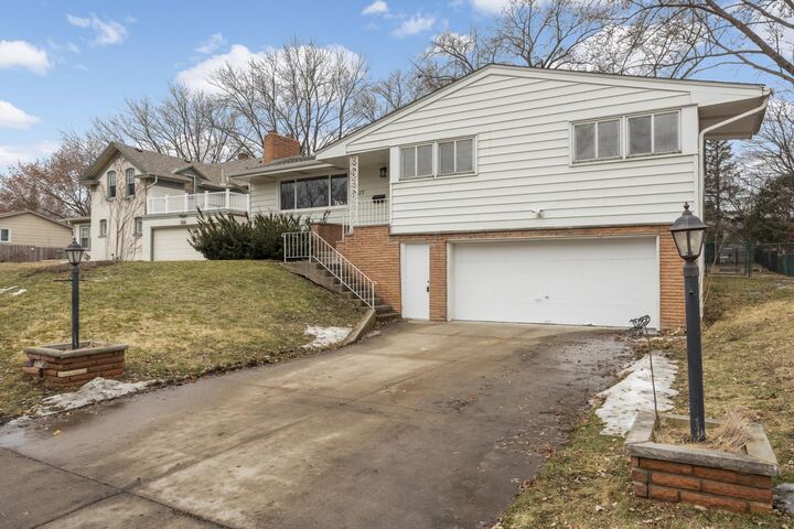 Property Photo:  4617 Maryland Avenue N  MN 55428 