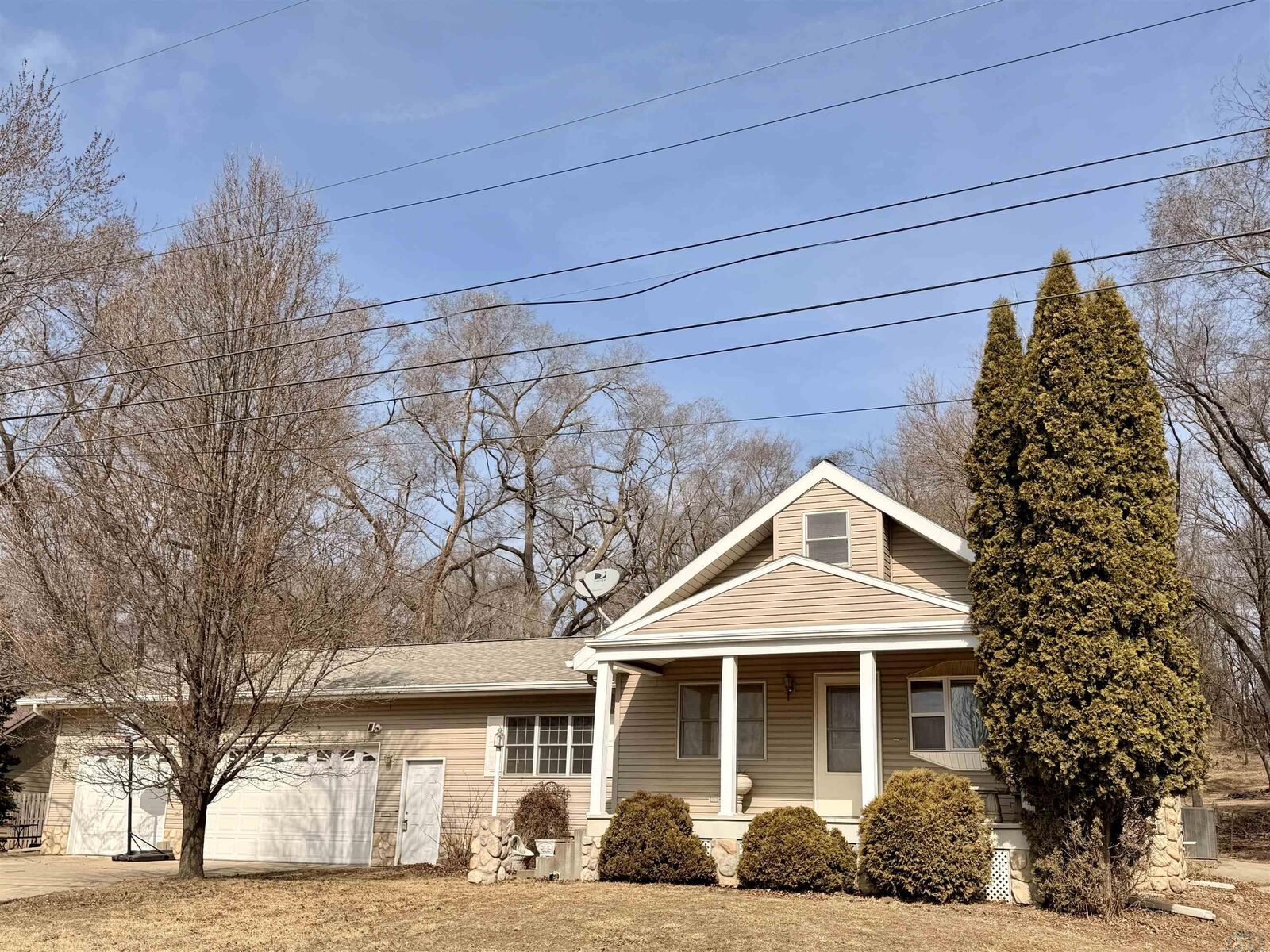 Property Photo:  5023 Stone Avenue  IA 51106 
