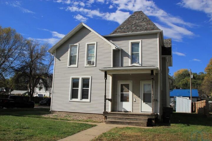 Property Photo:  1701 Ross  IA 51103 