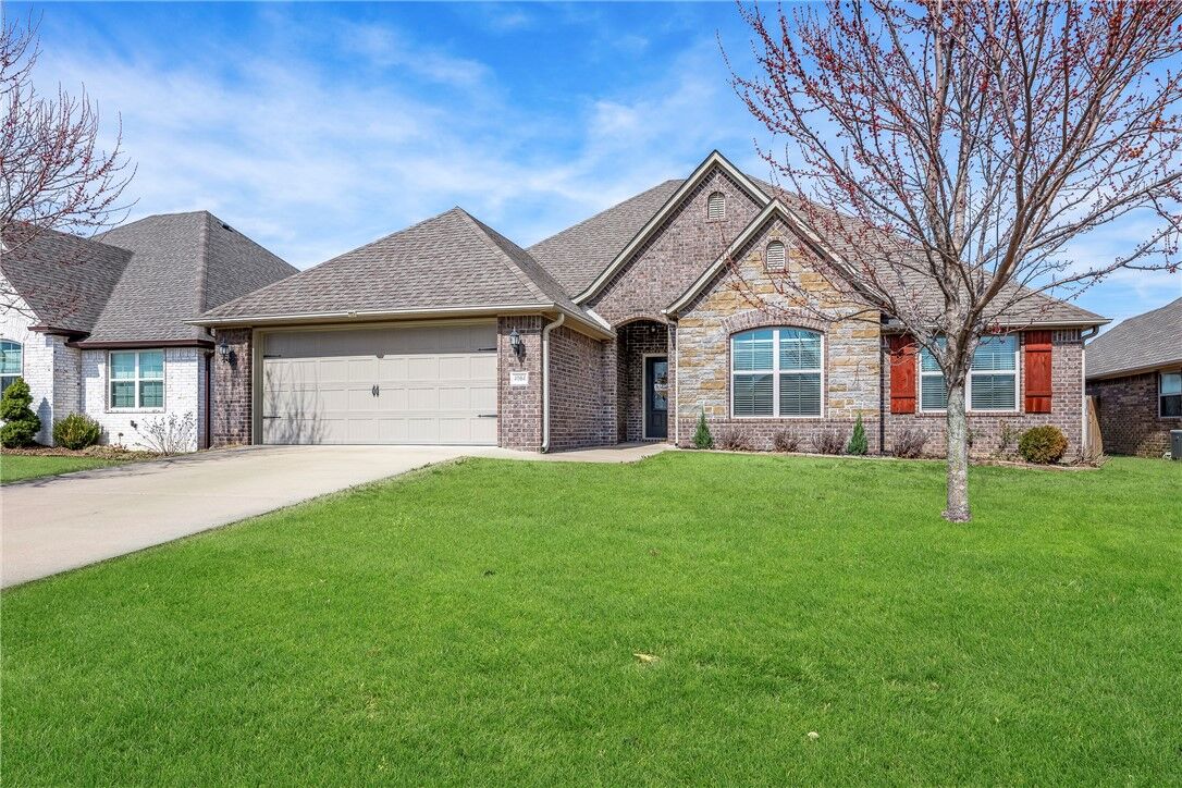 Property Photo:  4004 SW Flintstone Way  AR 72713 