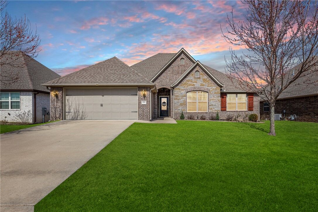 Property Photo:  4004 SW Flintstone Way  AR 72713 