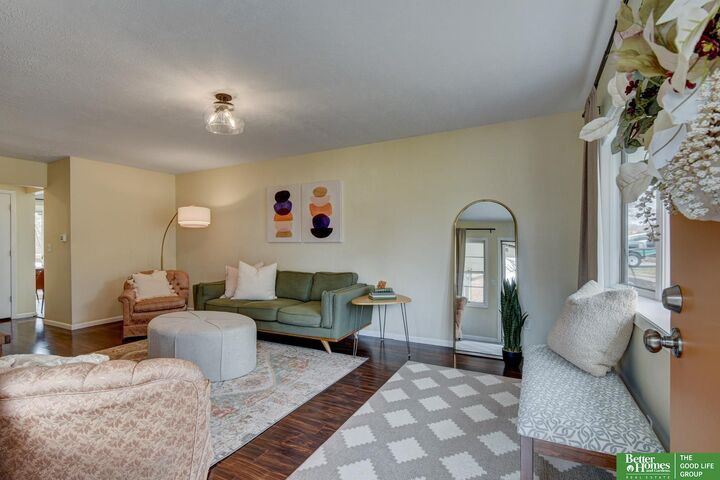 Property Photo:  2206 S 46th Avenue  NE 68106 