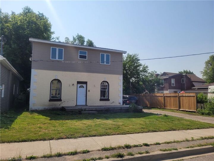 Property Photo:  9 Washington Street A  ON N3R 3W9 