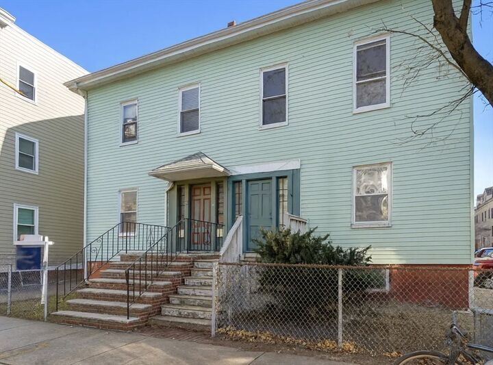 Property Photo:  64 Elm St Apt 2  MA 02139 