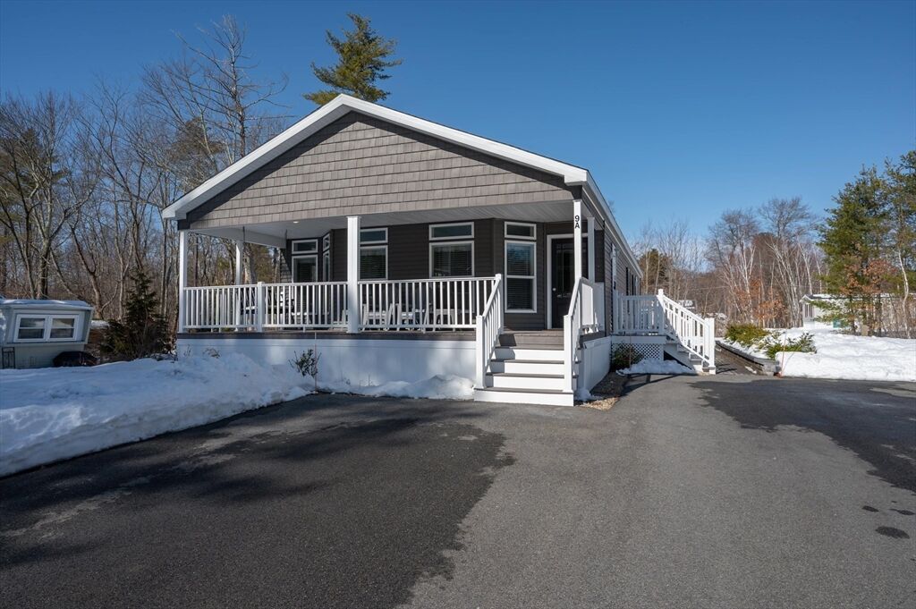 Property Photo:  9A Winter St  NH 03079 