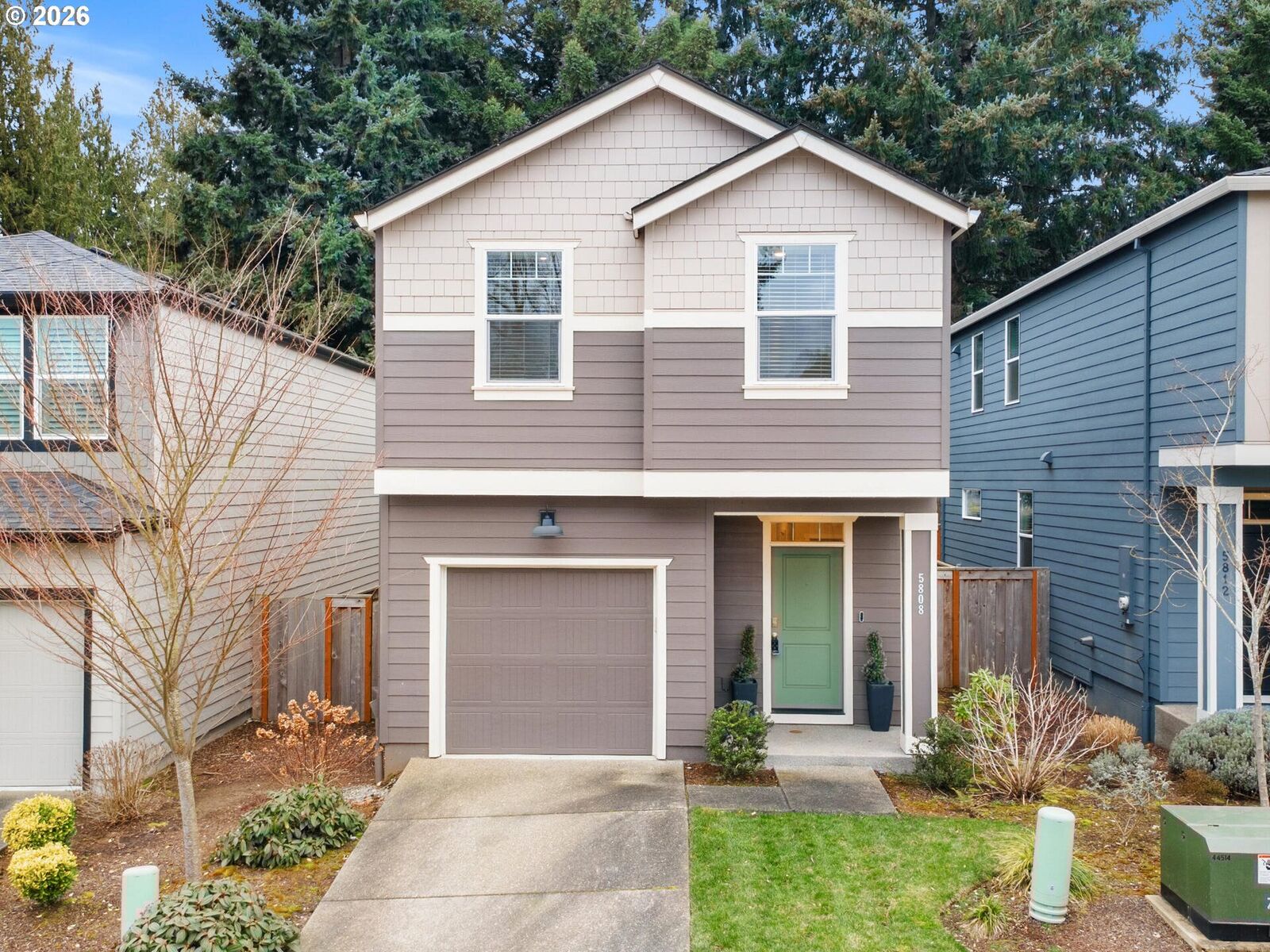 Property Photo:  5808 NE 80th Ct  WA 98662 