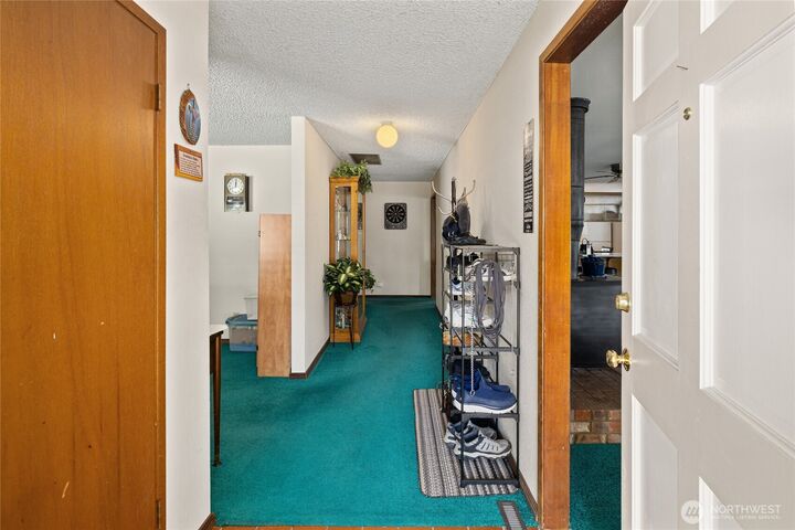 Property Photo: 115 W Sixth Street WA 98922