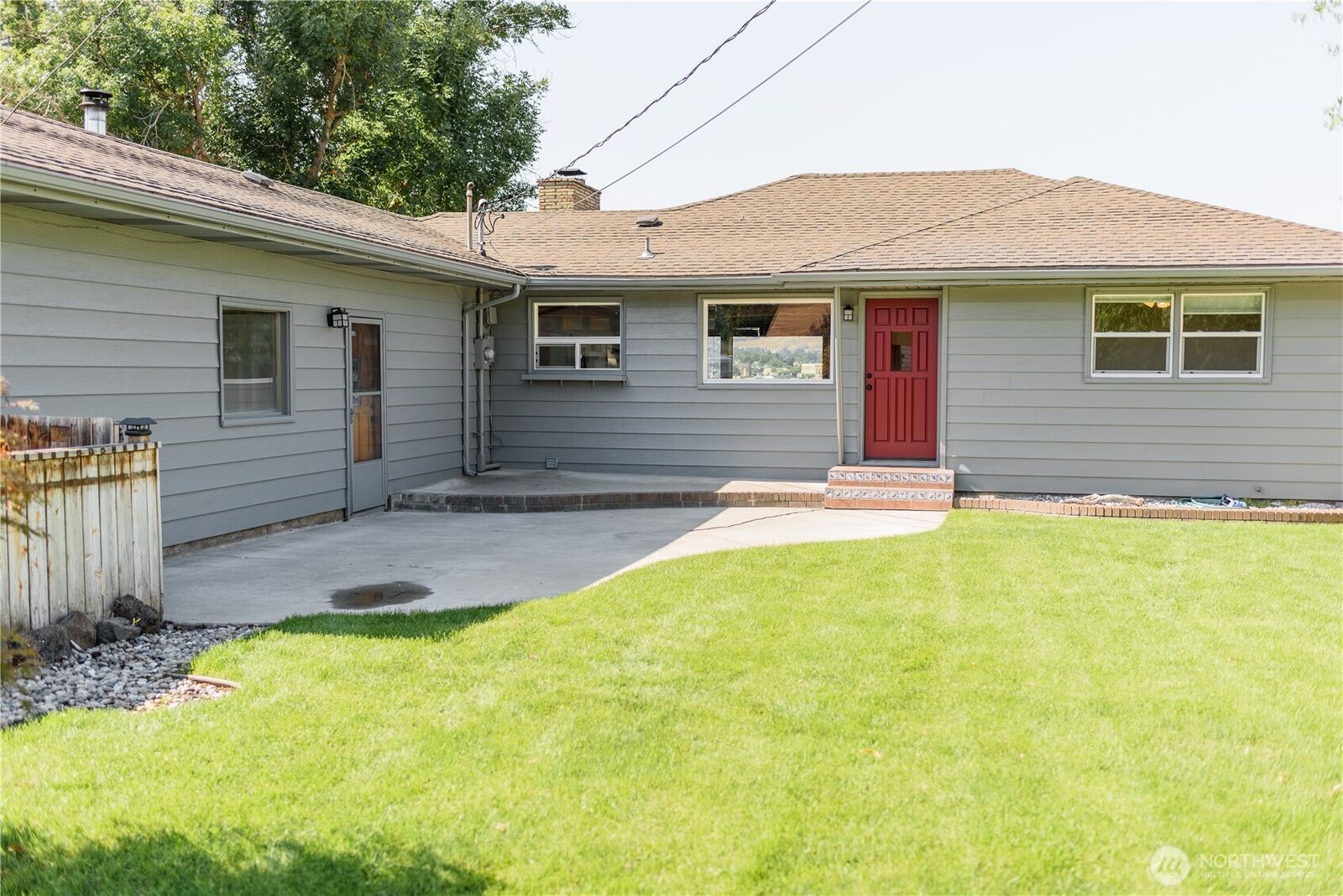 Property Photo:  1218 N Ashland  WA 98802 