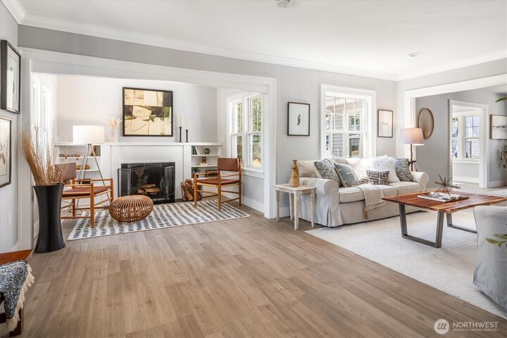 Property Photo:  3630  Lombard Avenue  WA 98201 