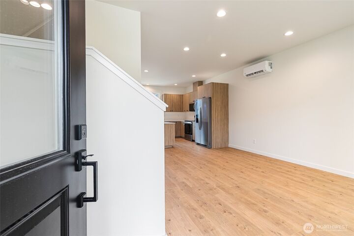 Property Photo:  4230  Melrose Lane  WA 98226 