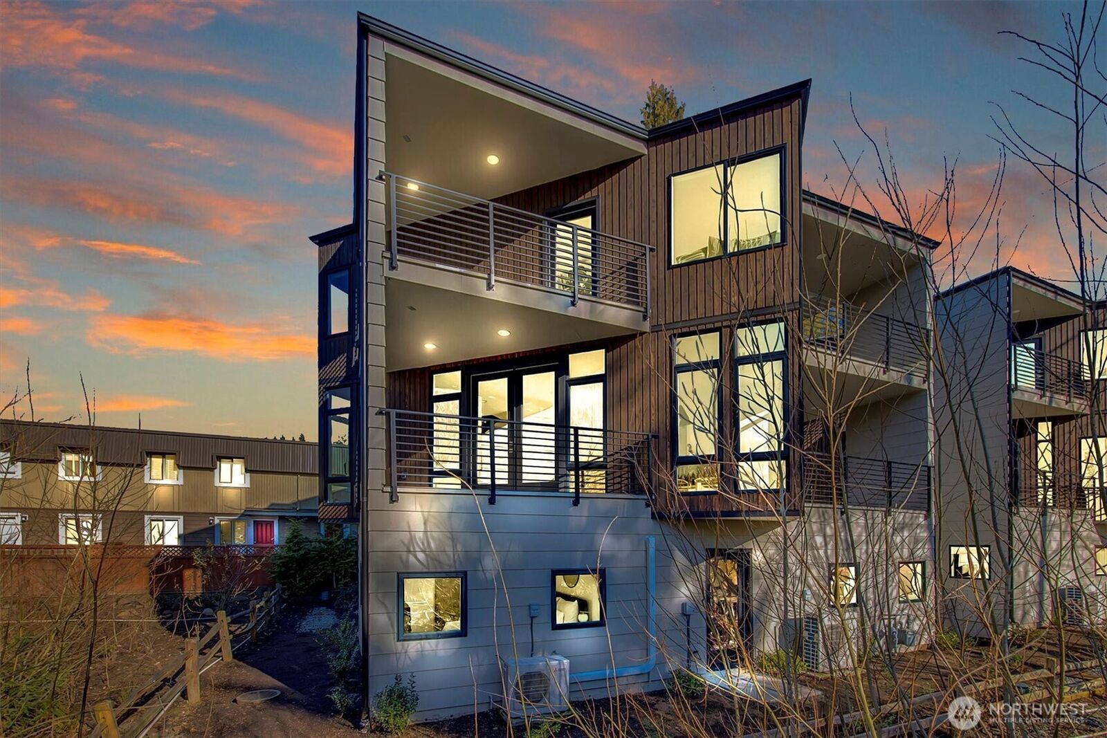 Property Photo:  417  102nd Avenue SE  WA 98004 