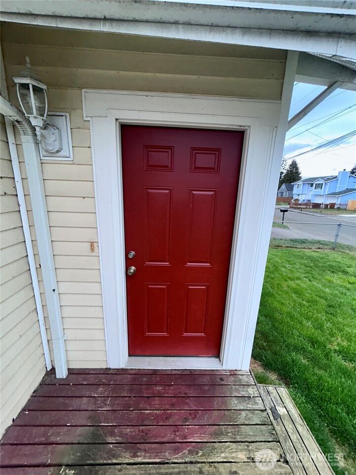 Property Photo:  230 S 79th Street  WA 98408 