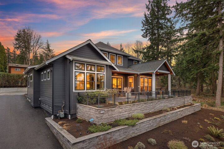 Property Photo:  2720  Niagara Street  WA 98226 