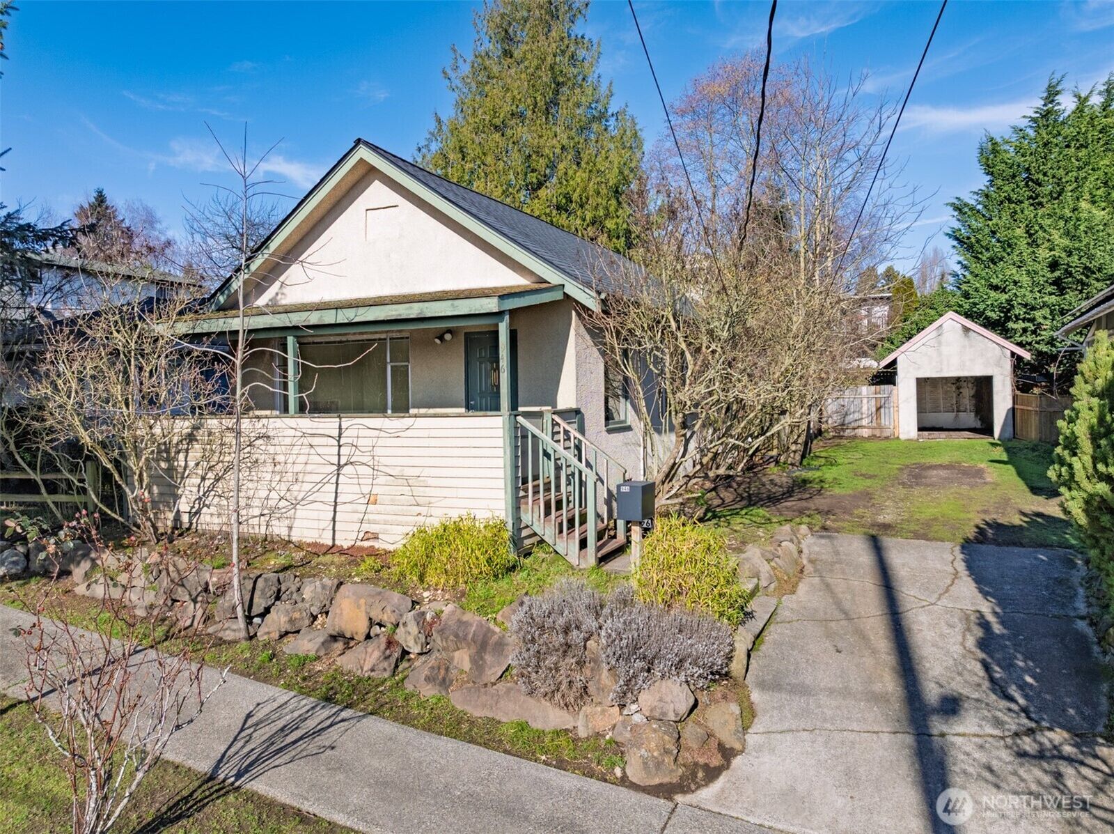 Property Photo: 946 N 86th Street WA 98103