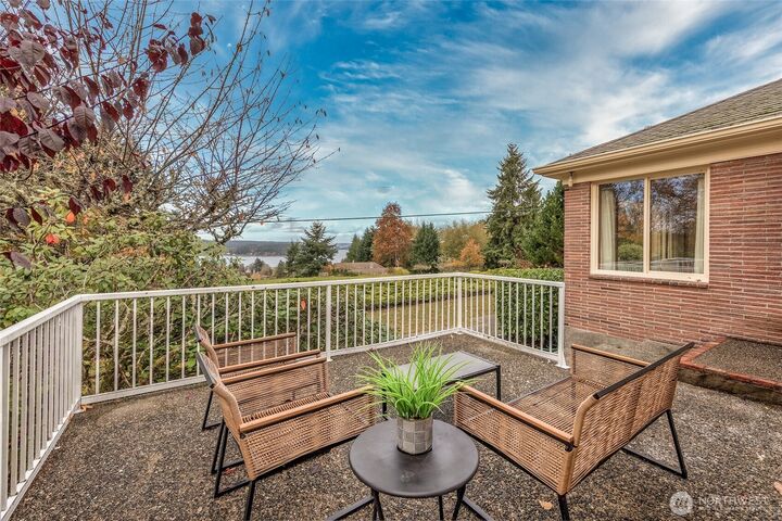 Property Photo:  9619 SW 268th Street  WA 98070 