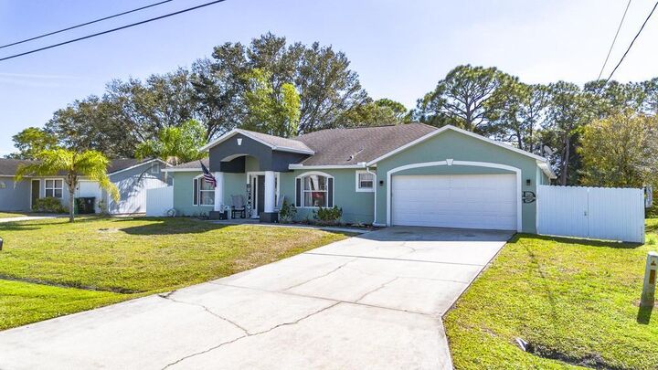 Property Photo: 342 SW Voltair Terrace FL 34984