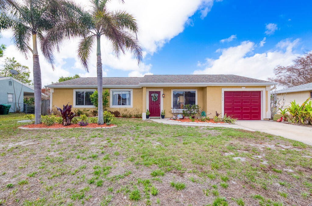 Property Photo:  2142 SE Watercrest Street  FL 34984 