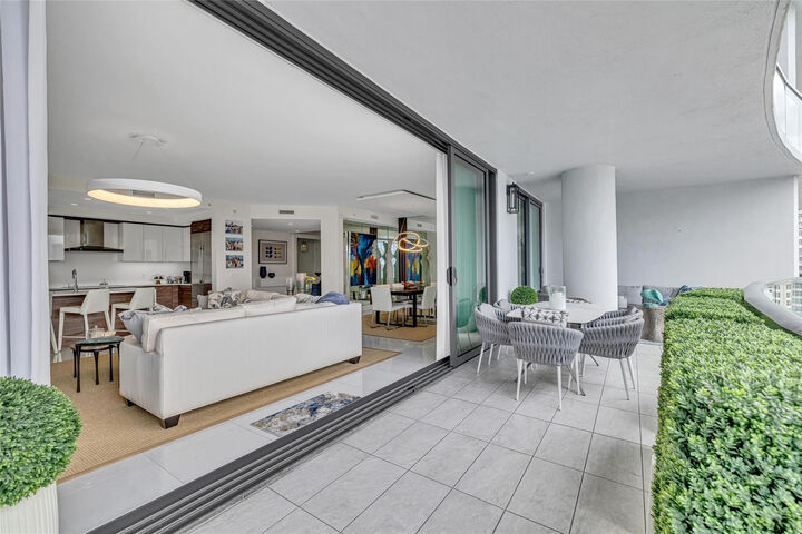 Property Photo:  100 E Las Olas Boulevard 1701  FL 33301 