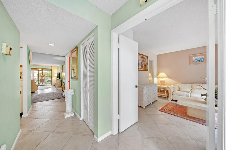 Property Photo:  5306 Cedar Lake Drive 203  FL 33437 