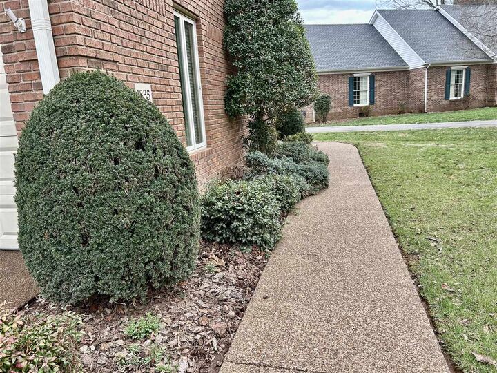 Property Photo:  1835 Bent Tree Court  KY 42103 