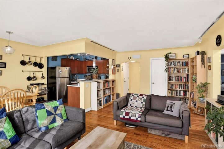 Property Photo: 636 N Washington Street 101 CO 80203