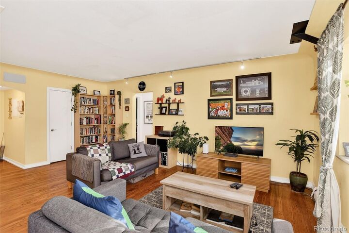Property Photo:  636 N Washington Street 101  CO 80203 