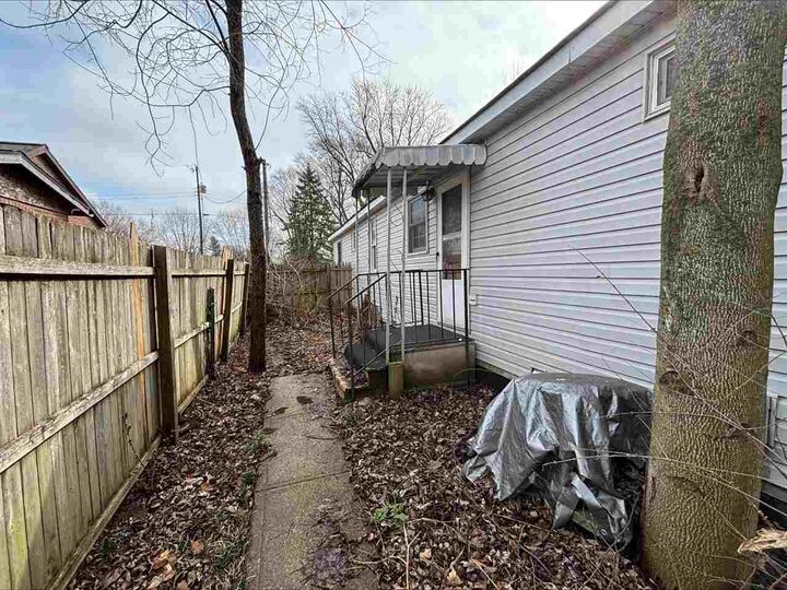 Property Photo:  1722 N Jacksonburg Road  IN 47327 