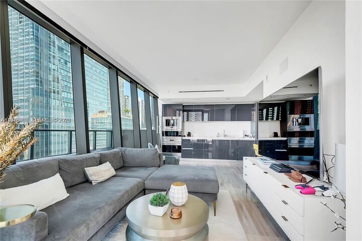 Property Photo:  1451 Brickell Ave 904  FL 33131 