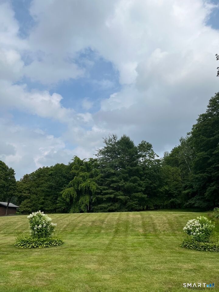 Property Photo:  212 Church Street  CT 06111 