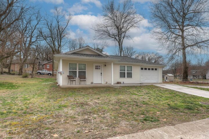 Property Photo:  219 W Hill Street  MO 64850 