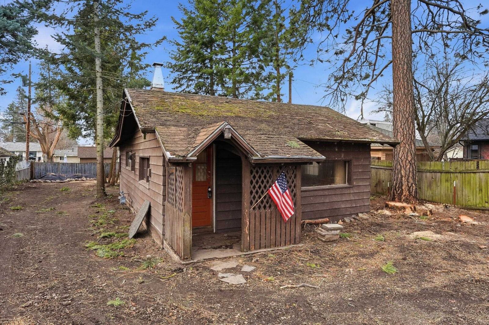 Property Photo:  3317 W Kiernan Ave  WA 99203 