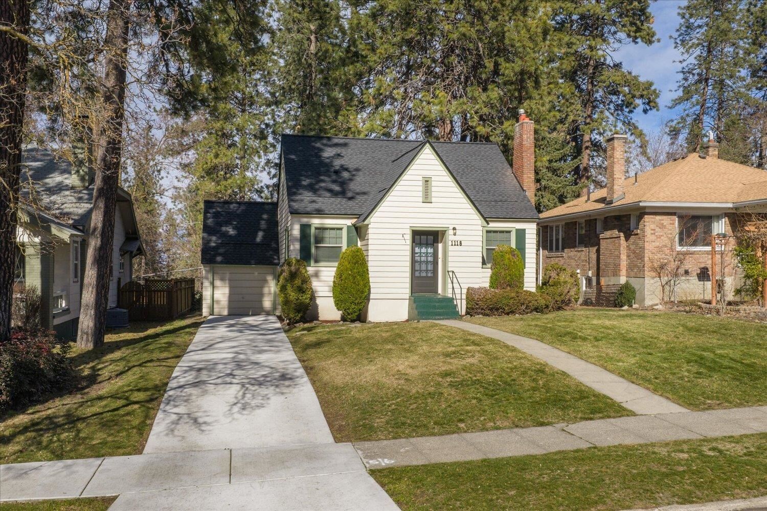 Property Photo:  1118 W 18th Ave  WA 99203 
