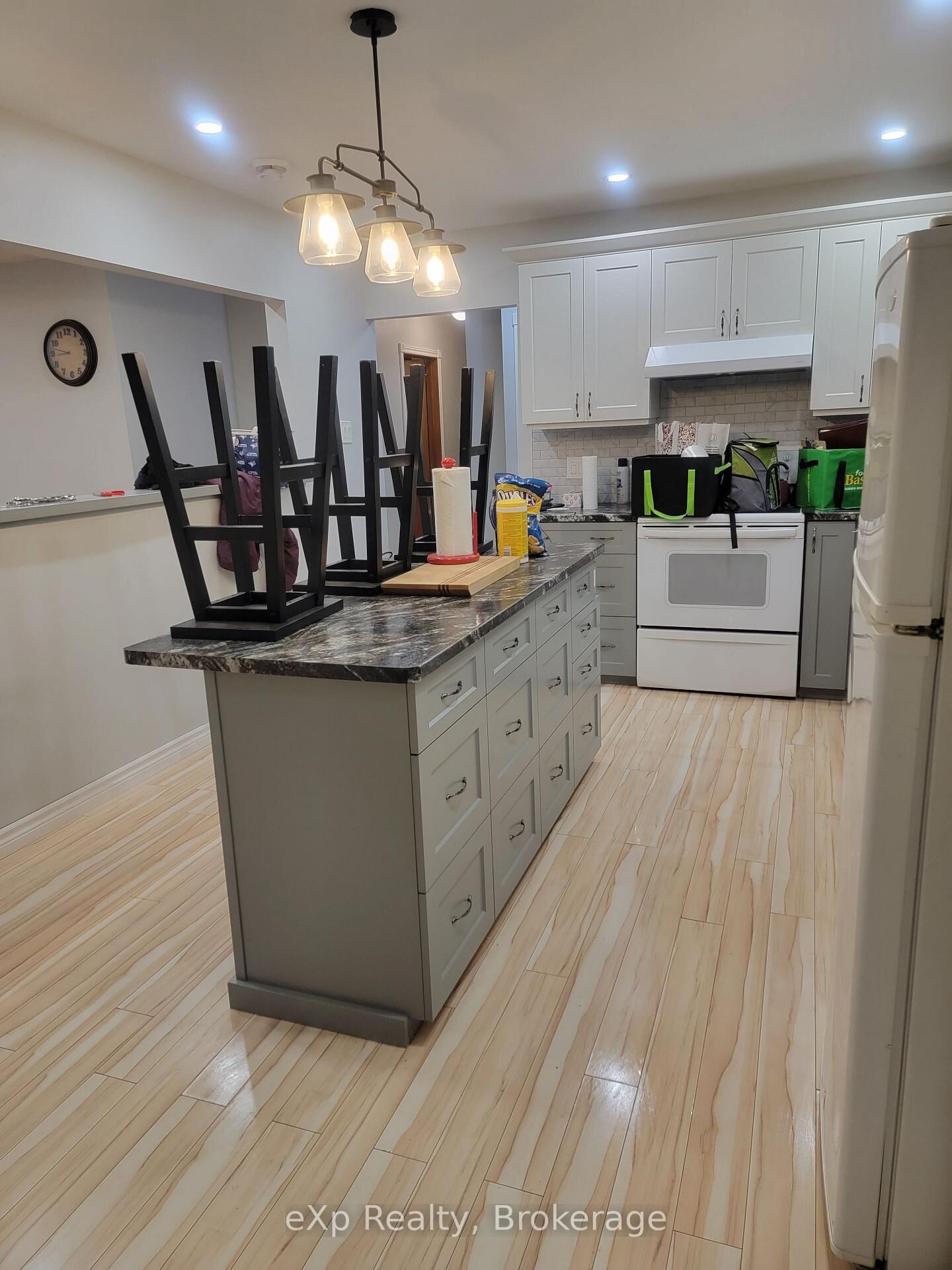 Property Photo: 920 5th Avenue E ON N4K 2S2